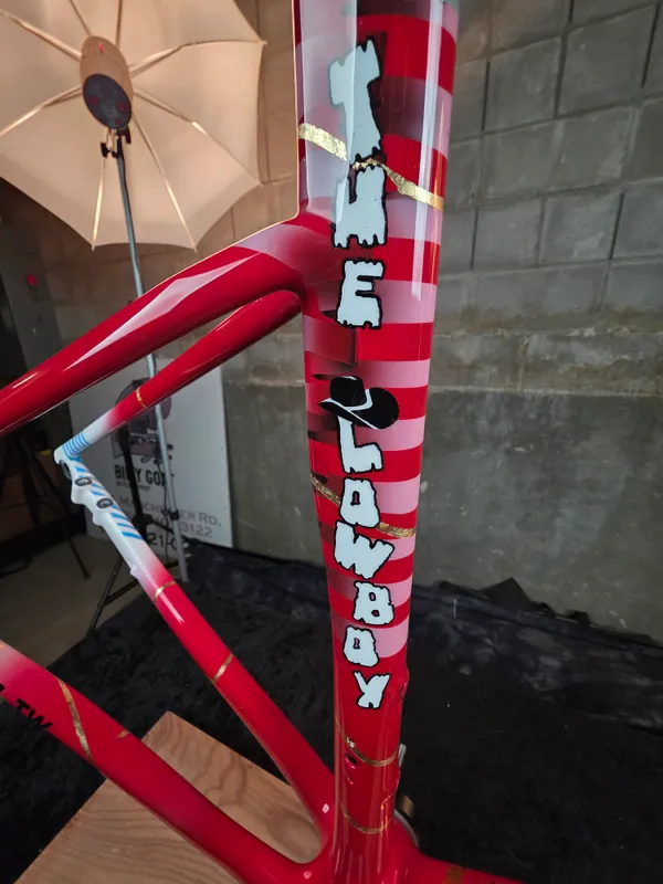 One of One Paint Jobs - SL8 Crit Champ Screaming Eagle