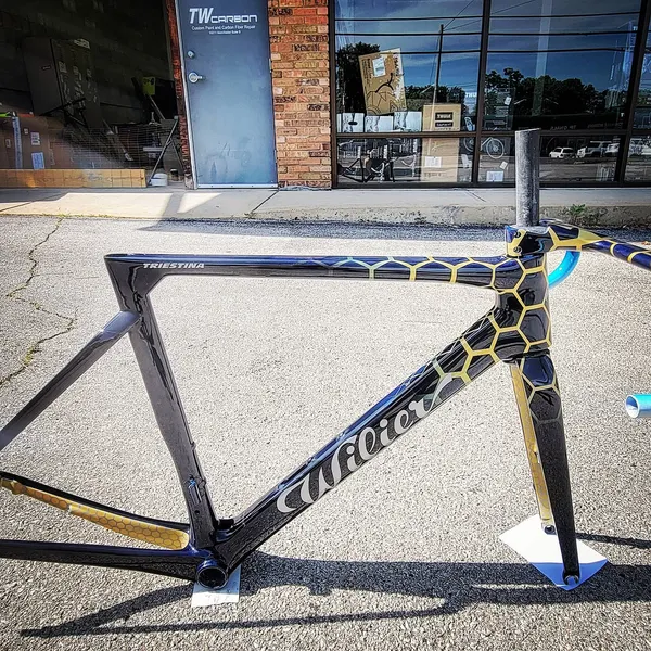 One of One Paint Jobs - Wilier Honey Comb
