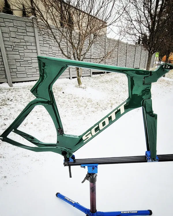 Scott Jobs - Green Glass
