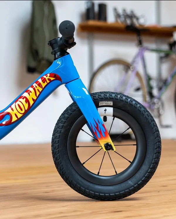 One of One Paint Jobs - Hot Walk Hot Wheels