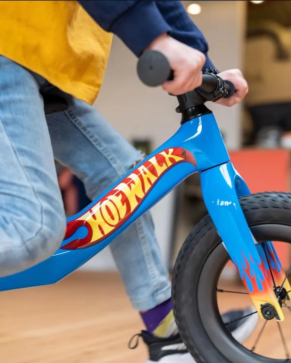 One of One Paint Jobs - Hot Walk Hot Wheels